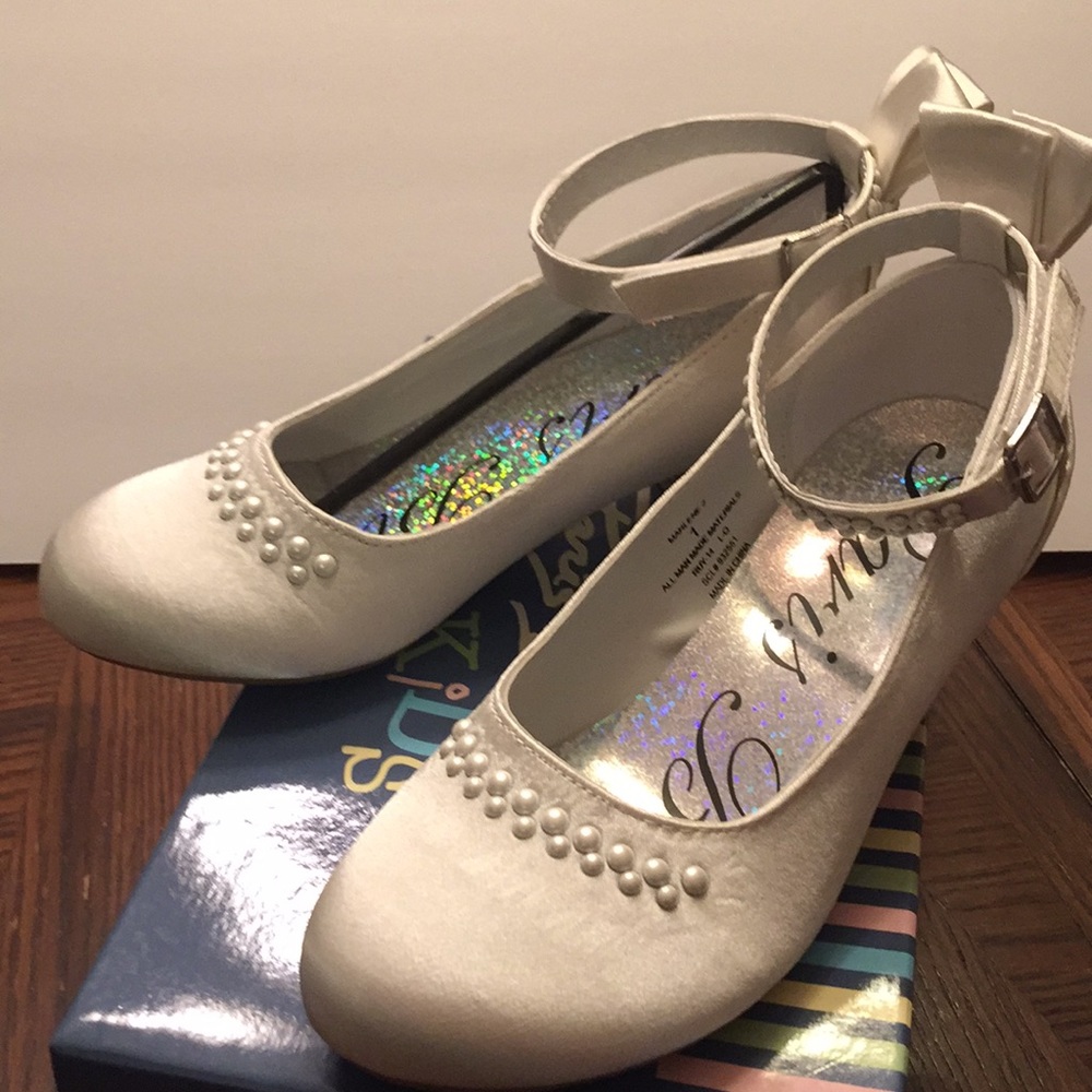 Girls White Satin Shoes